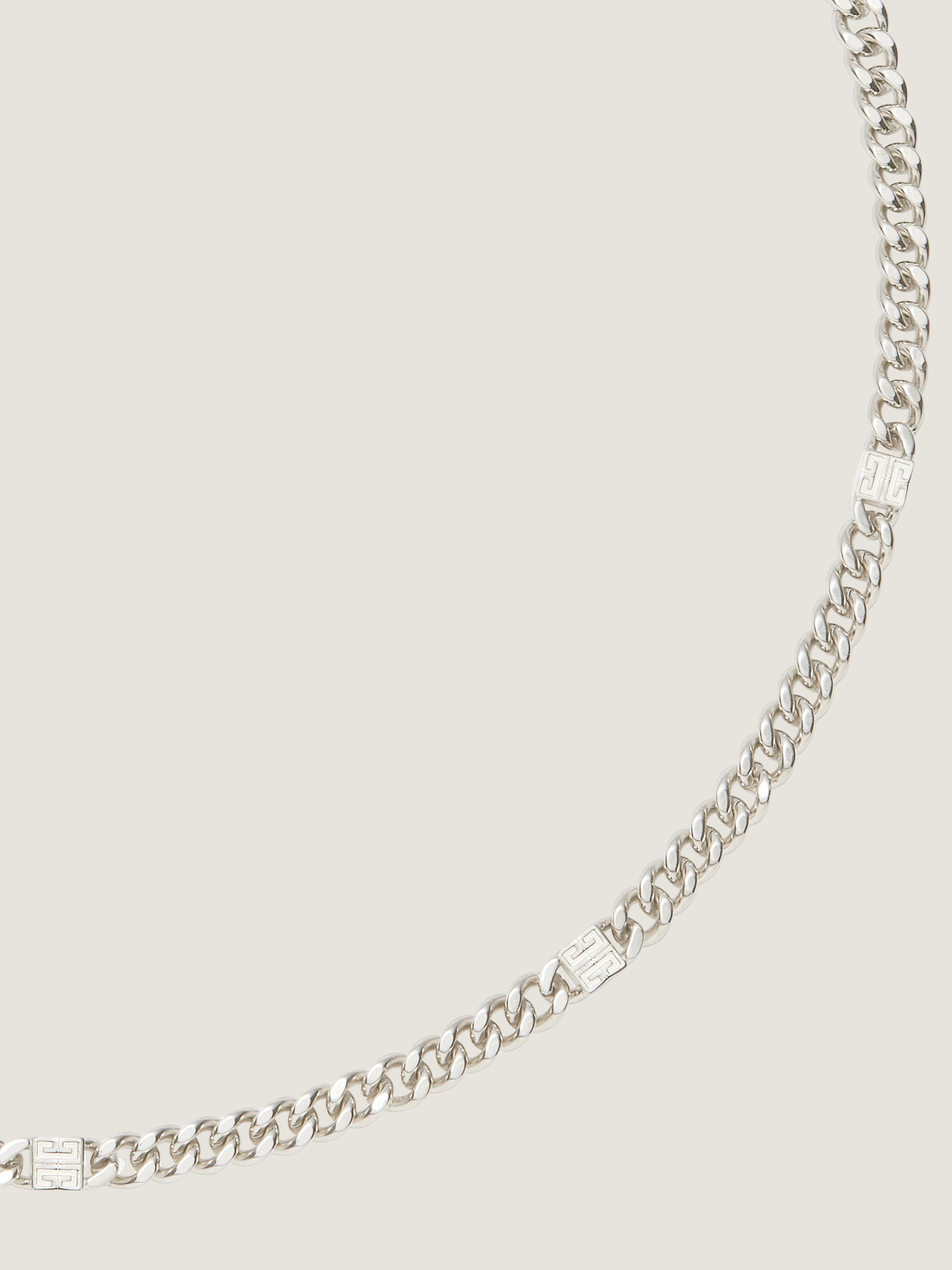 4G necklace in metal
